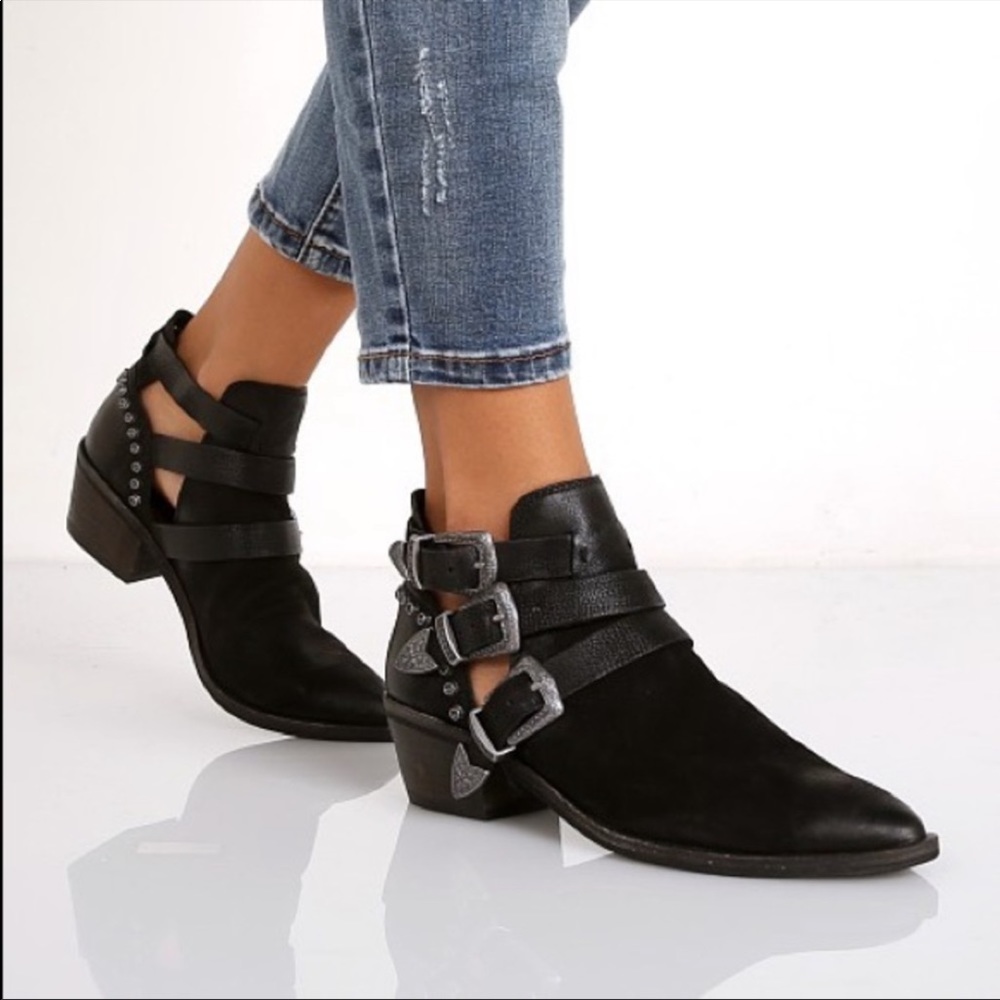 Dolce Vita strap western boot
